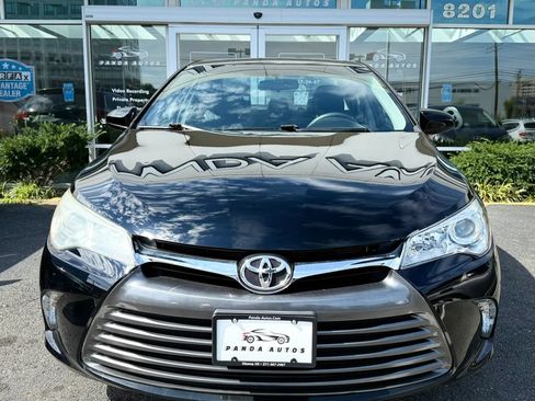 Used 2016 Toyota Camry LE FWD image 2