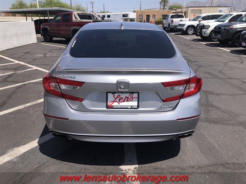Used 2018 Honda Accord Sport image 7