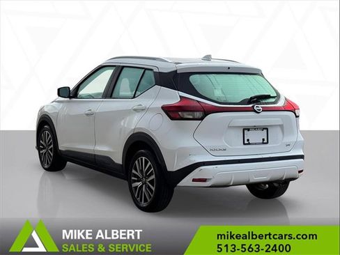 Used 2021 Nissan Kicks SV image 6