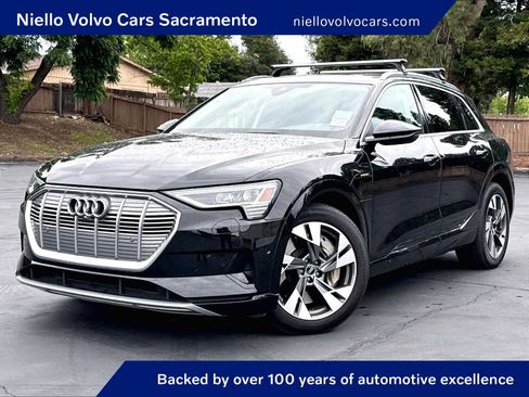 Used 2023 Audi e-tron Premium Plus w/ Premium Plus Package AWD/4WD image 1