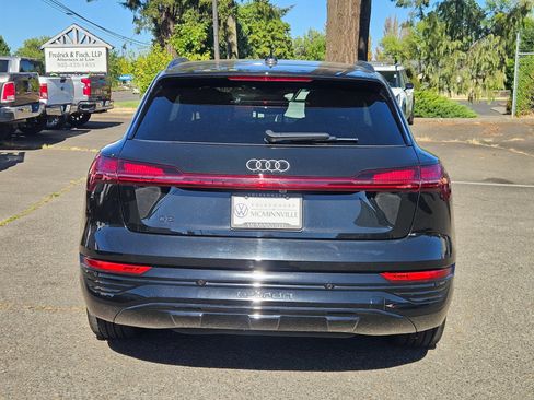 Used 2024 Audi Q8 e-tron Premium AWD/4WD image 4