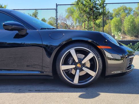 Certified 2024 Porsche 911 Carrera RWD image 10