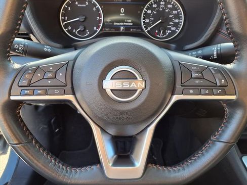 Used 2024 Nissan Sentra SR FWD image 9