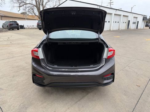 Used 2017 Chevrolet Cruze LT w/ Convenience Package image 33