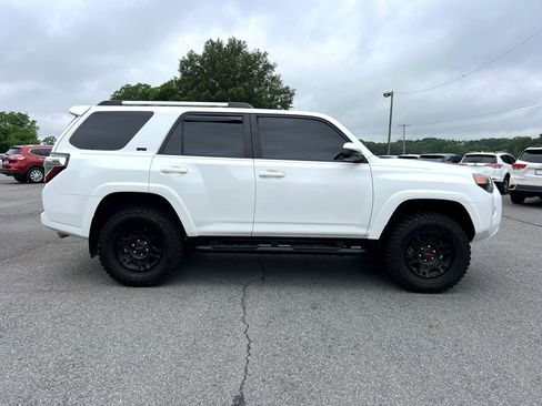 Used 2021 Toyota 4Runner SR5 image 6