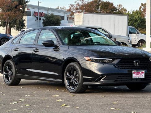 New 2025 Honda Accord SE image 2