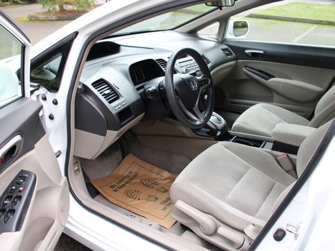 Used 2010 Honda Civic LX image 5