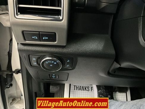 Used 2016 Ford F150 Platinum w/ Equipment Group 701A Luxury AWD/4WD image 16