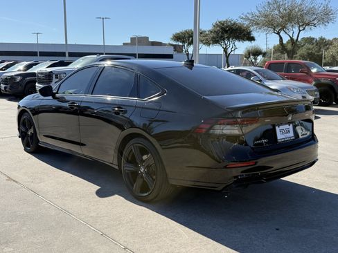 Used 2025 Honda Accord Sport image 7