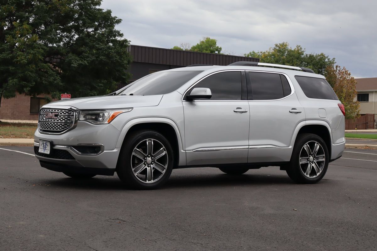 Used 2017 GMC Acadia Denali AWD/4WD image 11