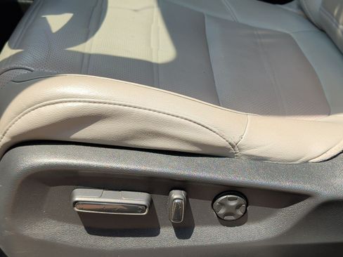 Used 2020 Honda CR-V EX-L image 10