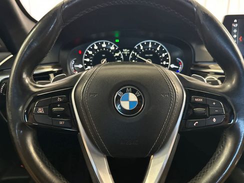 Used 2018 BMW 530i RWD image 25