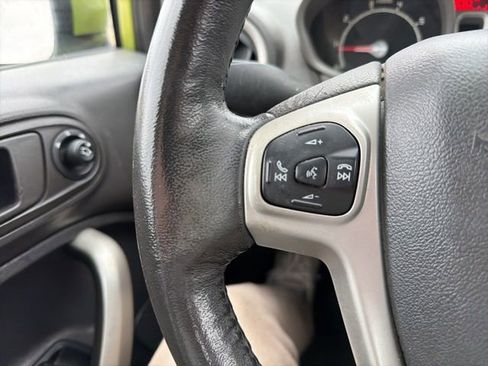 Used 2013 Ford Fiesta SE image 27