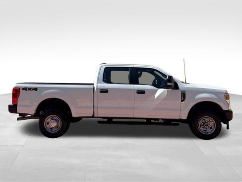 Used 2022 Ford F250 XL w/ Power Equipment Group AWD/4WD image 5