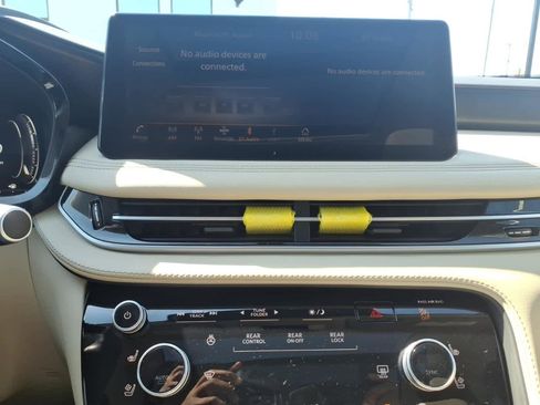 Certified 2023 INFINITI QX60 Sensory w/ Cargo Package AWD/4WD image 13