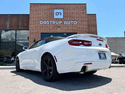 Used 2023 Chevrolet Camaro LT RWD image 4