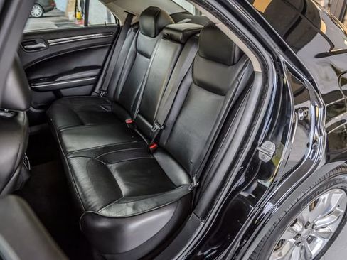 Used 2020 Chrysler 300 Limited image 44