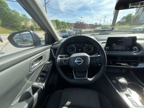 Used 2026 Nissan Rogue SV AWD/4WD image 18