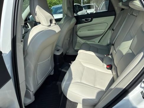 Used 2023 Volvo XC60 T8 Ultimate w/ Climate Package AWD/4WD image 11