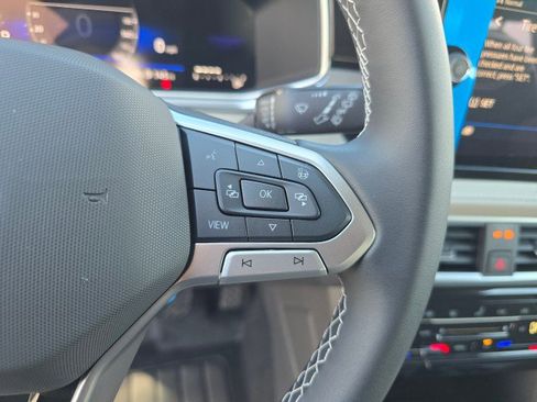 New 2026 Volkswagen Taos SE image 29