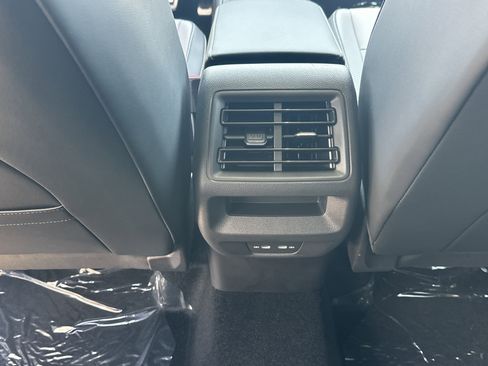 New 2026 Volkswagen Tiguan SE R-Line FWD image 14