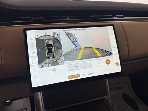 New 2026 Land Rover Range Rover SE image 31