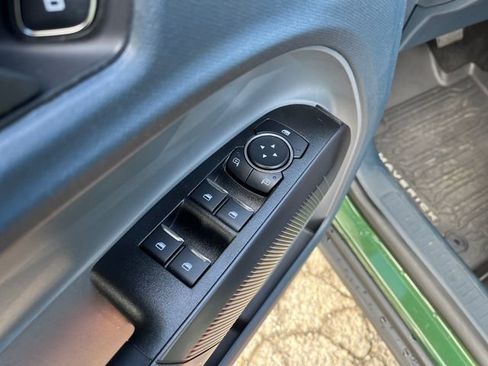 Used 2025 Ford Maverick Lariat w/ Black Appearance Package image 12