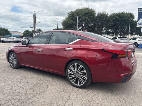 Used 2024 Nissan Altima 2.5 SL FWD image 6