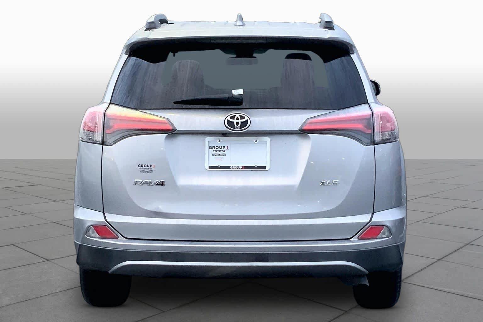 Used 2017 Toyota RAV4 XLE w/ Plus Special Value Package FWD image 5