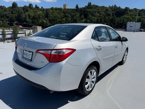 Used 2014 Toyota Corolla LE FWD image 3