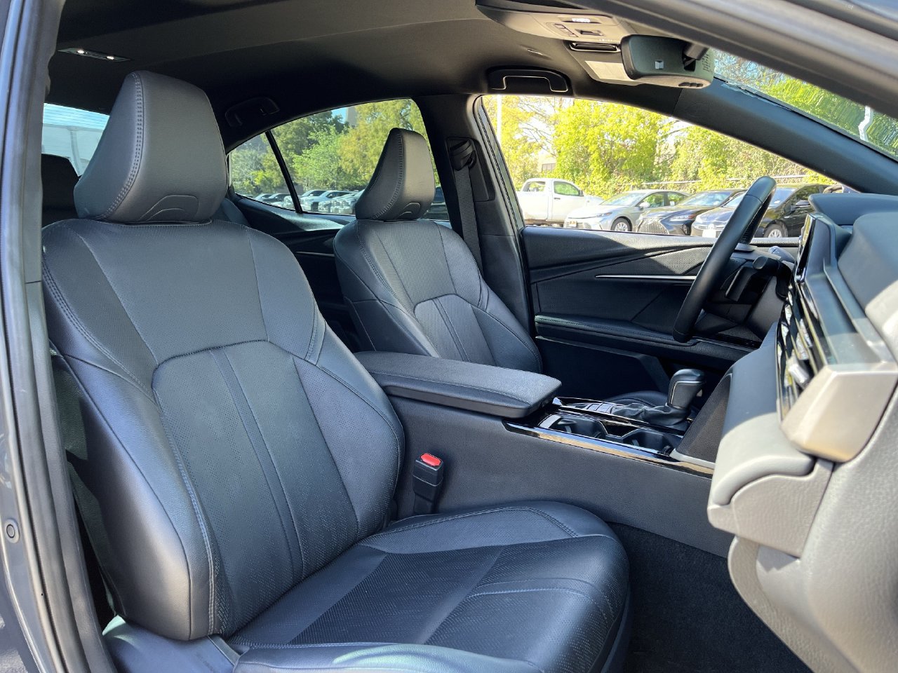 Used 2025 Toyota Camry XSE FWD image 24