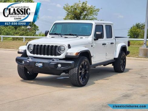 Used 2025 Jeep Gladiator Sport AWD/4WD image 6
