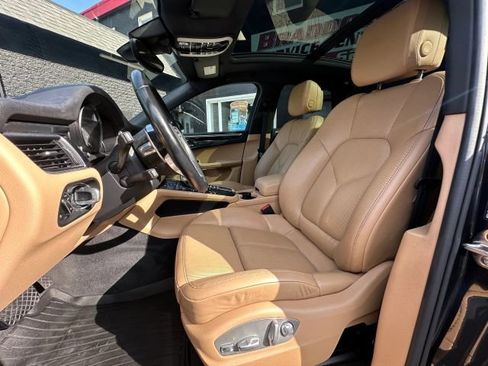 Used 2018 Porsche Macan Sport Edition image 11