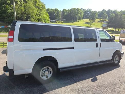 Used 2023 Chevrolet Express 3500 LT w/ LT Preferred Equipment Group RWD image 3