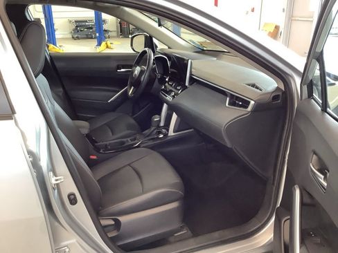 Used 2024 Toyota Corolla Cross XLE w/ Convenience Package AWD/4WD image 13
