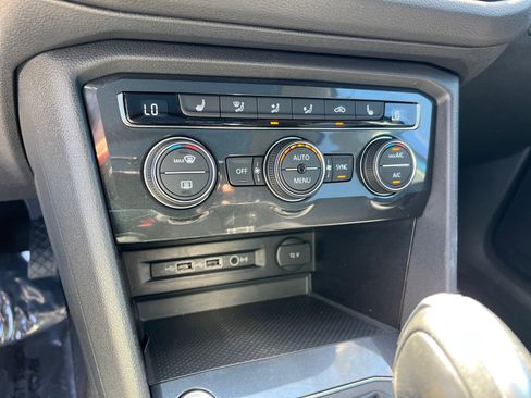 Used 2019 Volkswagen Tiguan S image 30