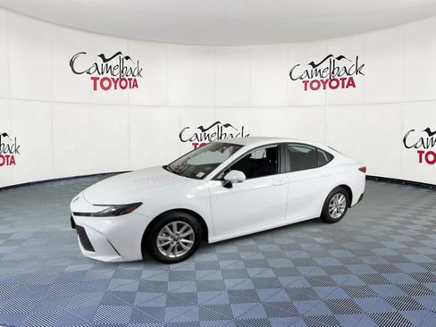 Used 2025 Toyota Camry LE FWD image 7