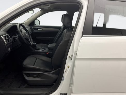 Used 2019 Volkswagen Atlas SE w/ Towing Package image 11