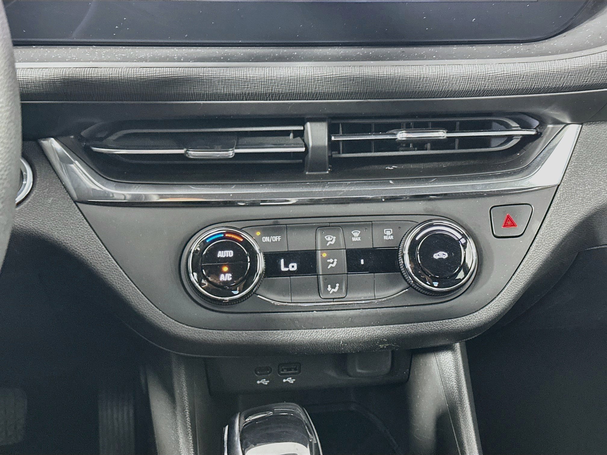 Used 2026 Buick Envista Preferred FWD image 23