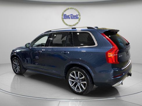 Used 2018 Volvo XC90 T5 Momentum w/ Convenience Package AWD/4WD image 3