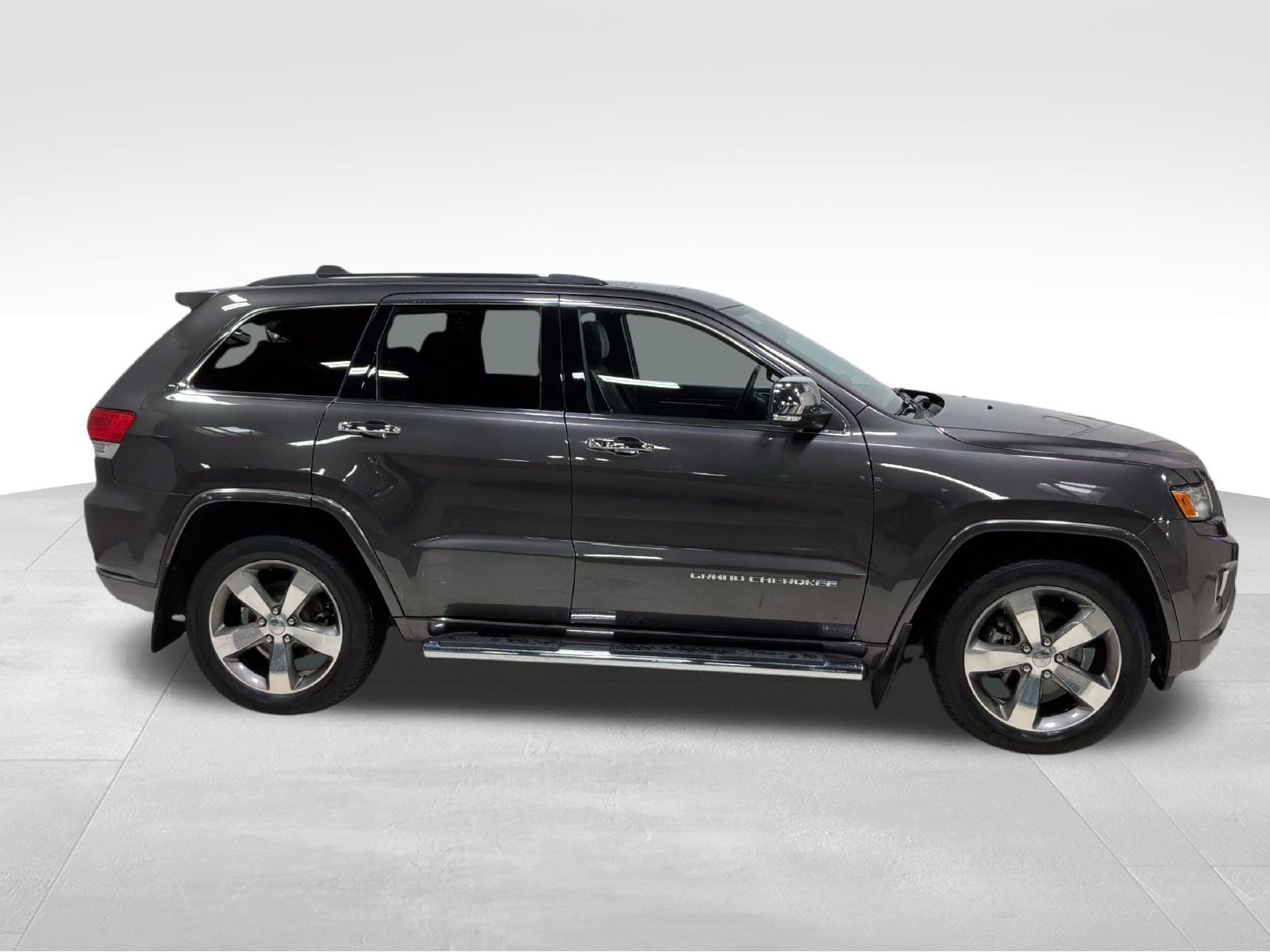 Used 2015 Jeep Grand Cherokee Overland AWD/4WD image 3