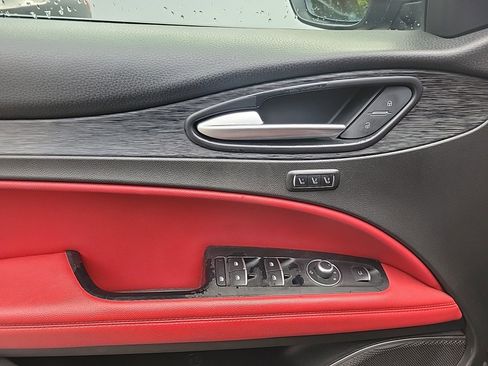 Used 2021 Alfa Romeo Stelvio Sprint w/ Nero Edizione RWD image 26