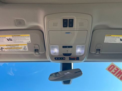 Used 2020 Buick Envision Essence image 21