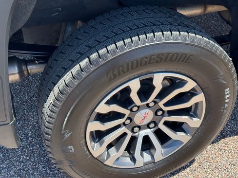 Used 2021 GMC Sierra 1500 AT4 w/ AT4 Premium Package image 19