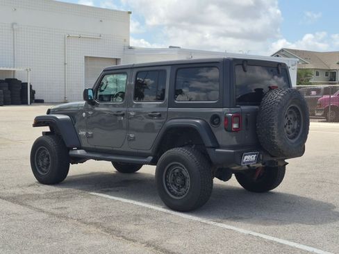 Used 2019 Jeep Wrangler Unlimited Sport S AWD/4WD image 7