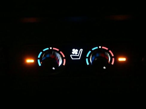 Used 2020 Toyota 4Runner Nightshade image 33