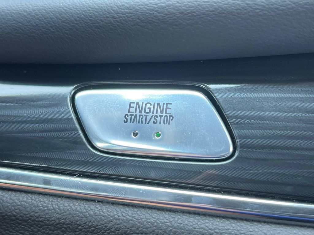 Used 2024 Buick Enclave Essence w/ Experience Buick Package AWD/4WD image 33