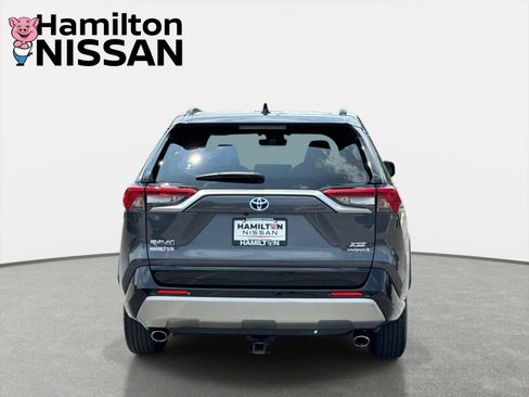 Used 2022 Toyota RAV4 XSE AWD/4WD image 3