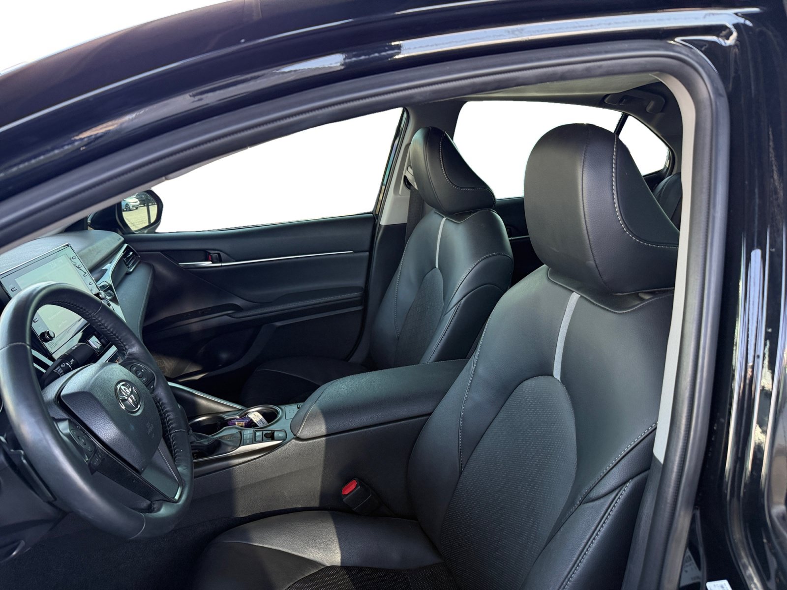 Used 2024 Toyota Camry XSE w/ Cold Weather Package FWD image 10