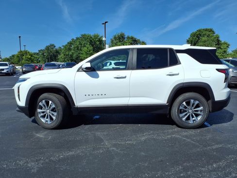 Used 2026 Chevrolet Equinox LT FWD image 23